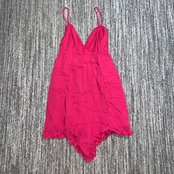 Coco + Jaimeson‎ Womens Small Eyelet Bust Ruffled Romper Pink Lined Rayon NWT - Picture 1 of 10